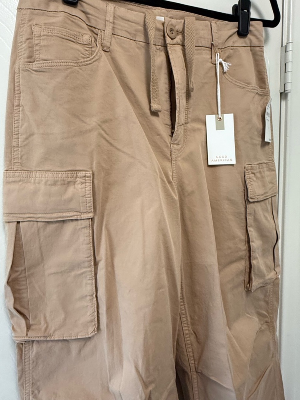 Good American Beige Cargo Pants - Picture 4 of 7